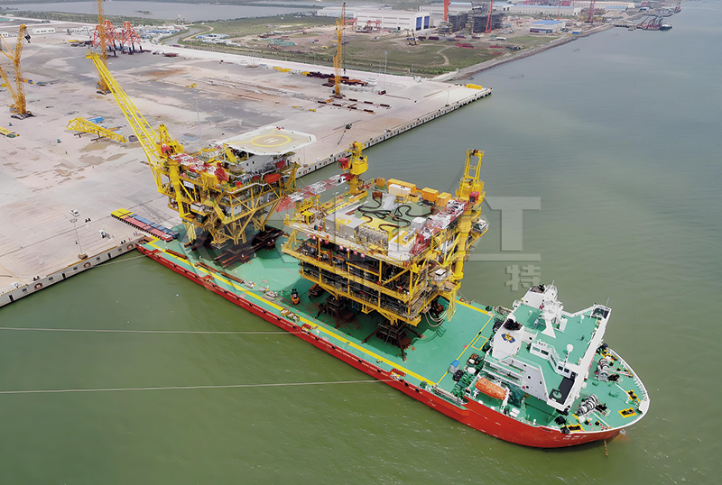 自行式液壓模塊運(yùn)輸車(chē)用于海上鉆井平臺(tái)模塊移運(yùn)