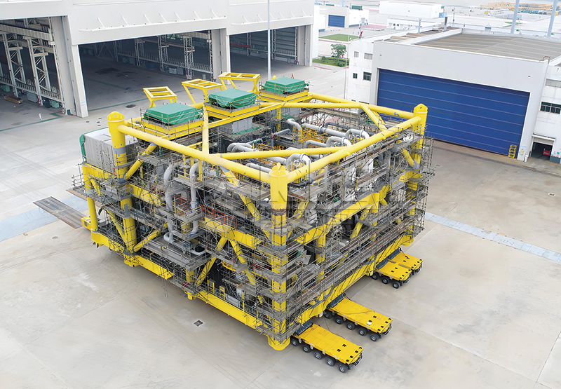自行式液壓模塊運(yùn)輸車(chē)用于海上鉆井平臺(tái)模塊移運(yùn)