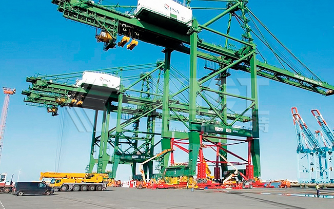 自行式液壓模塊運輸車用于海工岸吊、龍門吊、起重機、裝船機等的運輸
