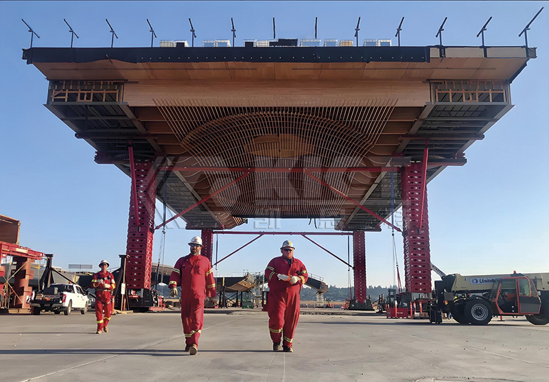 自行式液壓模塊運輸車用于機場屋頂搬運