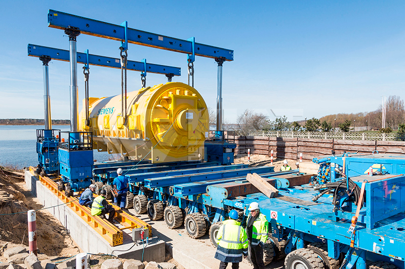 液壓龍門吊用于大型發(fā)電機吊裝移運