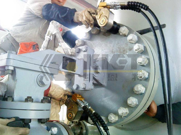 驅動式液壓扭矩扳手一拖二用于發(fā)電廠壓力容器檢修