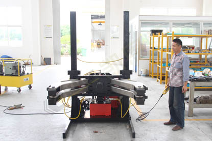100噸全自動(dòng)車(chē)載式液壓拔輪器